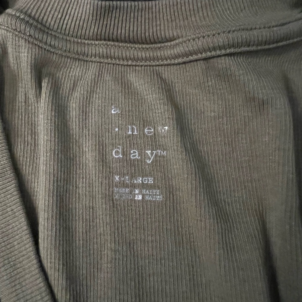 Tank Top - Picture 3 of 3